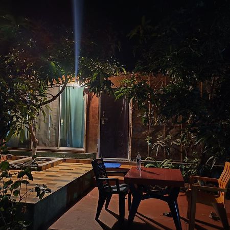 Lotus Riya Home Stay Хампі Екстер'єр фото