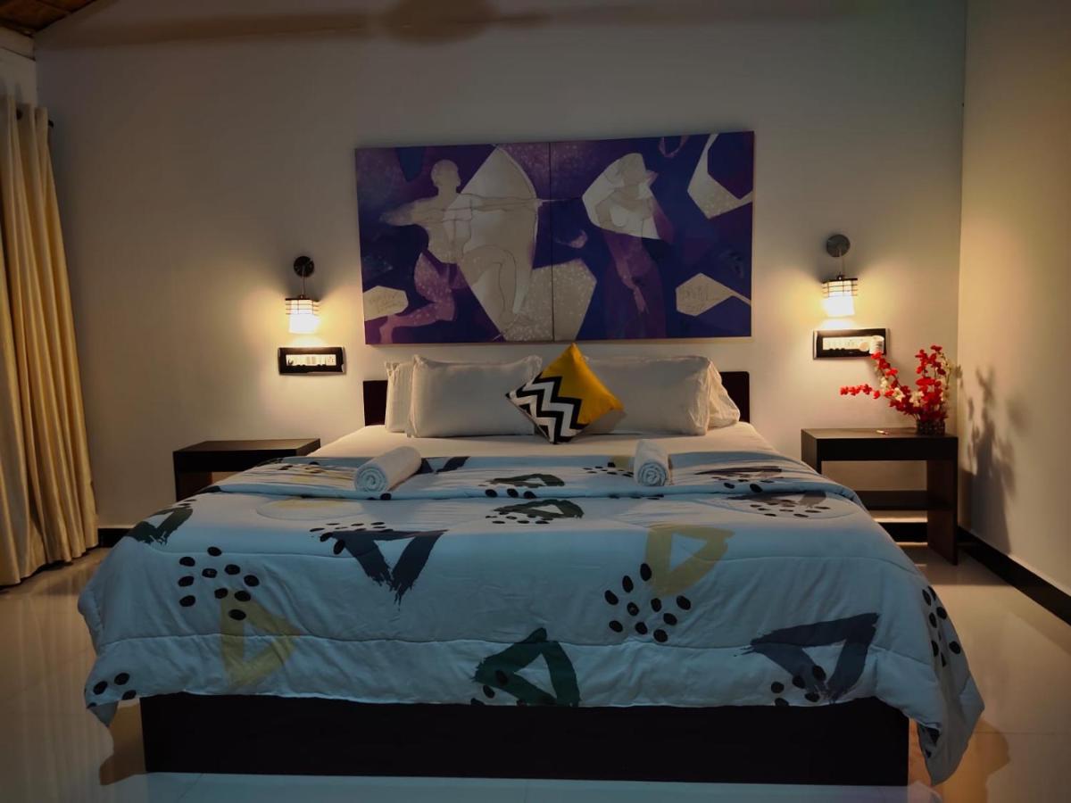 Lotus Riya Home Stay Хампі Екстер'єр фото